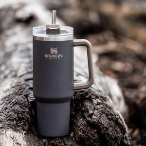 Stanley Quencher 40 oz w/ Handle